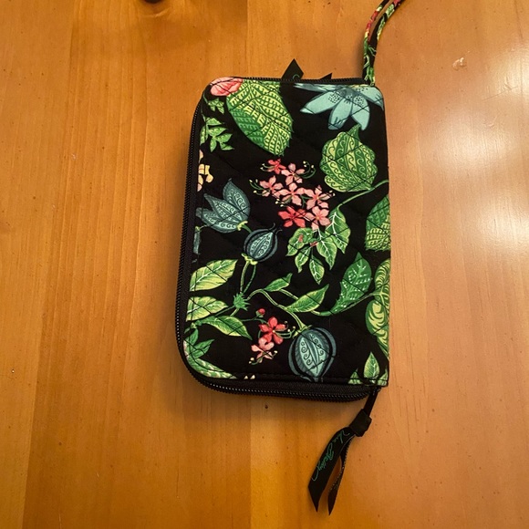 ❌Vera Bradley ❌ SOLD Botanica Zip Around Wallet Wristlet  Retired - Picture 3 of 12